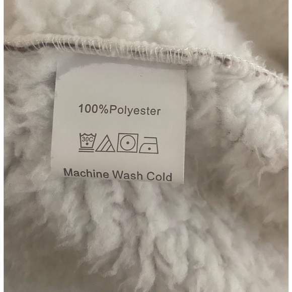 Women’s winter Fleece Overcoat; khaki plaid; Medium - Picture 4 of 4